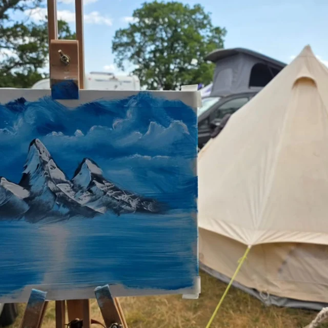Well that was more fun than you could shake a stick at! 
Hot and oh so very dusty, but full of the best people and vibes.

Here's a little selection of what occured.

Thanks for having us @greengathering_ and thanks to all who came to get their paint on. Lush to see familiar faces amongst the new ones. I love what I do and feel very lucky to do what I do.

Special thanks to Mr Ross (Storr, that is @ryker_storkins) and Mr Bob (@jonnypeskett ) for their hard work over the weekend. I couldn't have done it without you. 😘